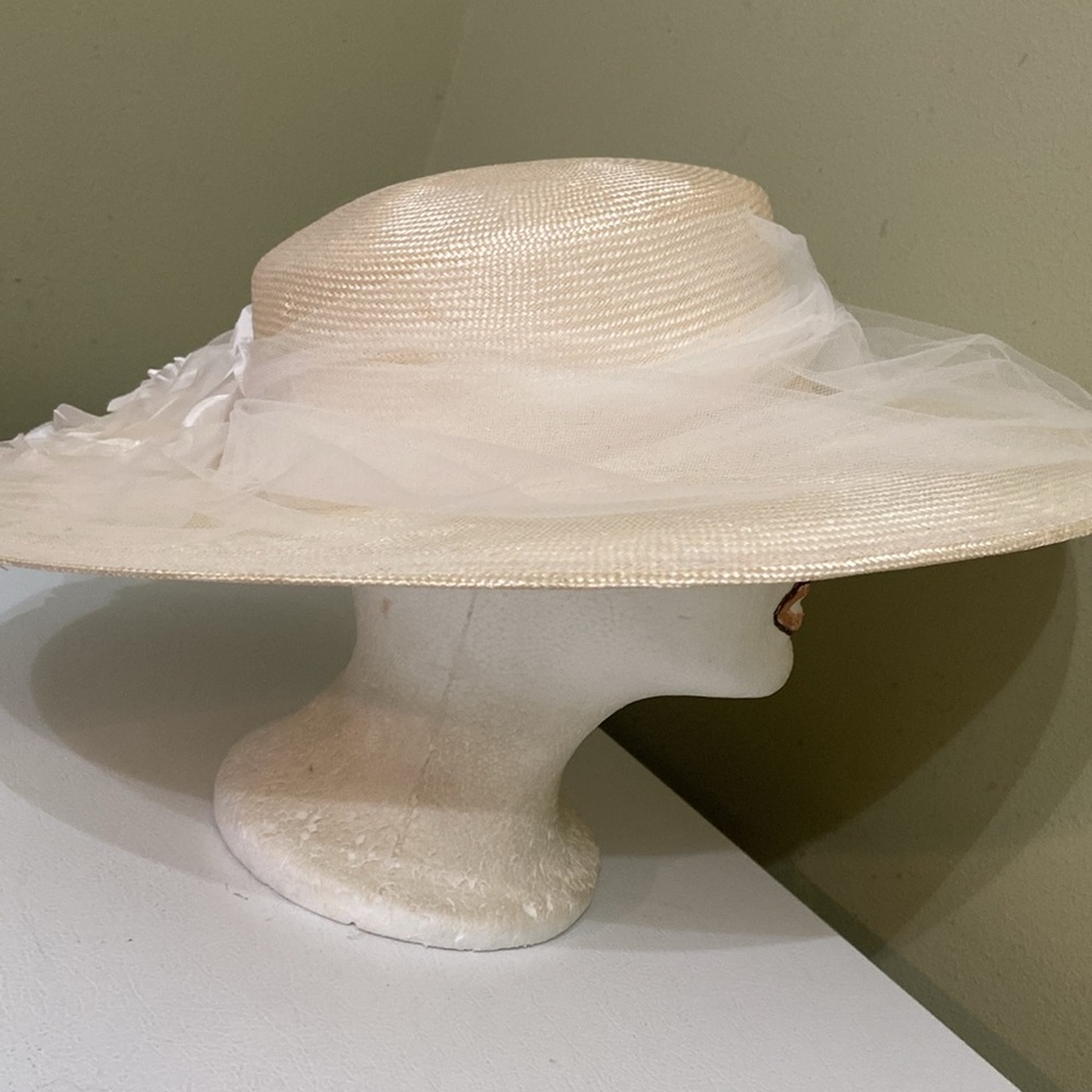 Gorgeous Eggshell Natural Straw Hat - image 2
